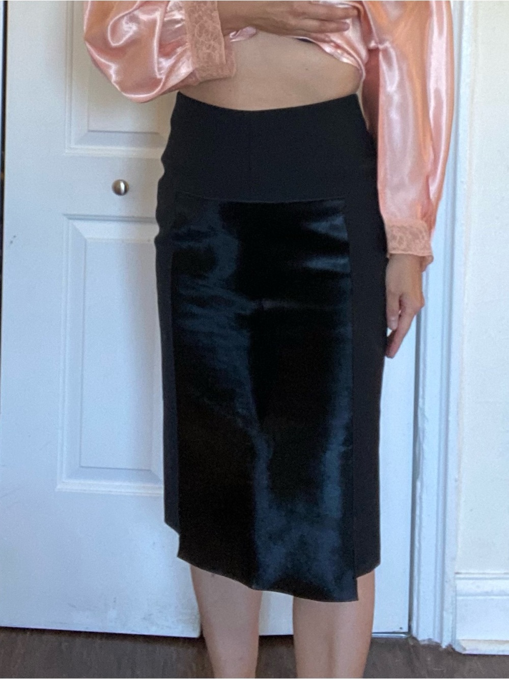 Roland Mouret Black Pencil Skirt with Calfhair. Size 10 but fits like a 2 or 4